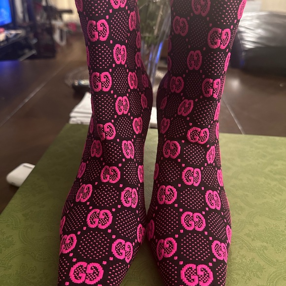 Gucci
GG Jacquard sock bootie
Size 40.5 women - Picture 5 of 9